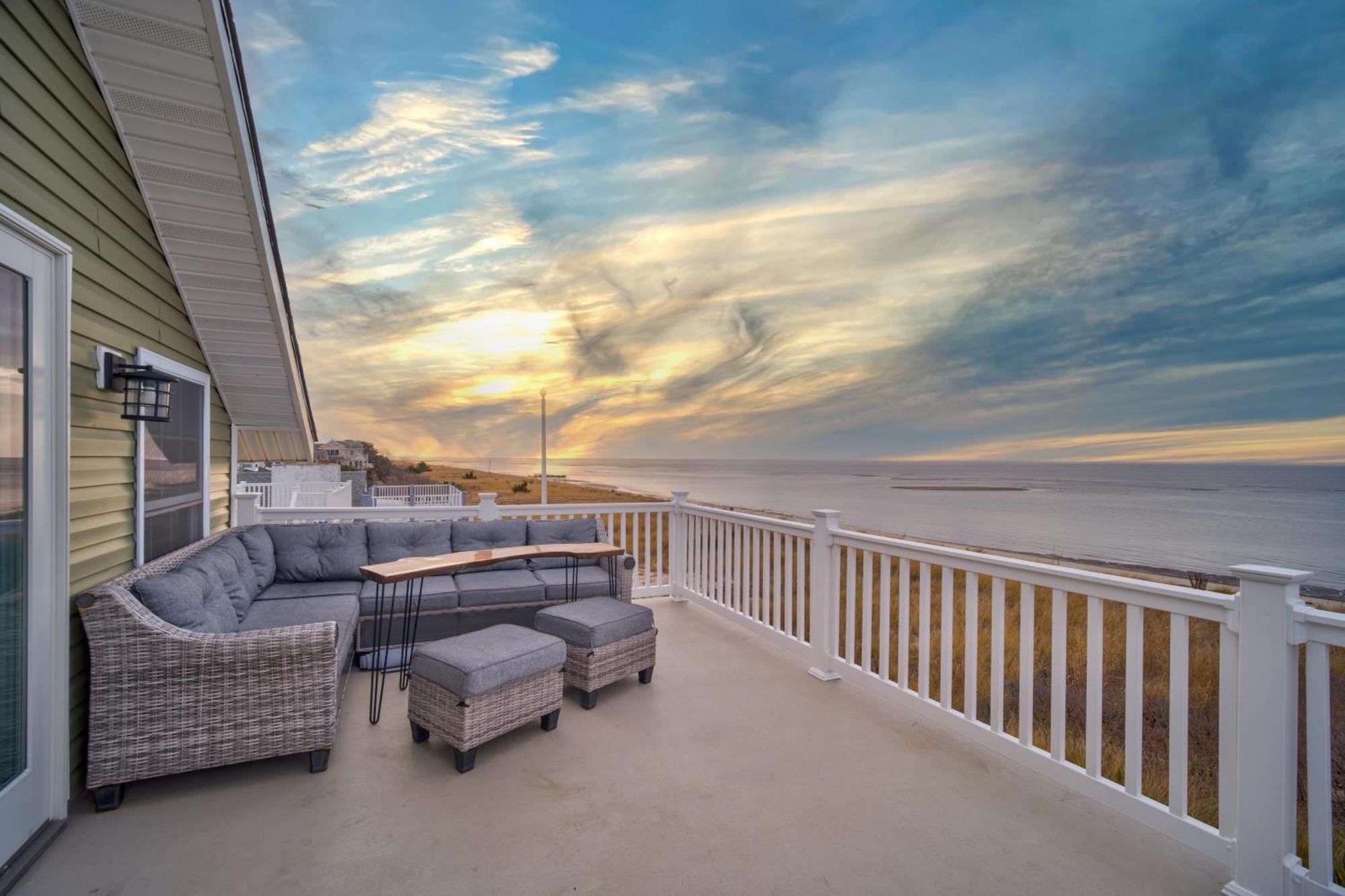 Waterfront Escape-Breweries, Vineyards N' Sunsets Apartment Villas Екстериор снимка